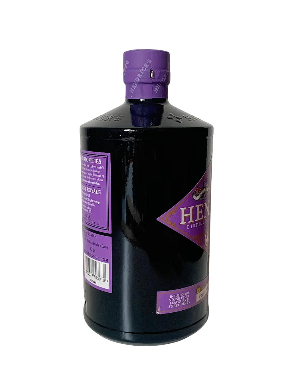 Hendricks Gin Grand Cabaret Distillé et embouteillé en Ecosse créée dans le cabinet de curiosité de Ms. Lesley Gracie