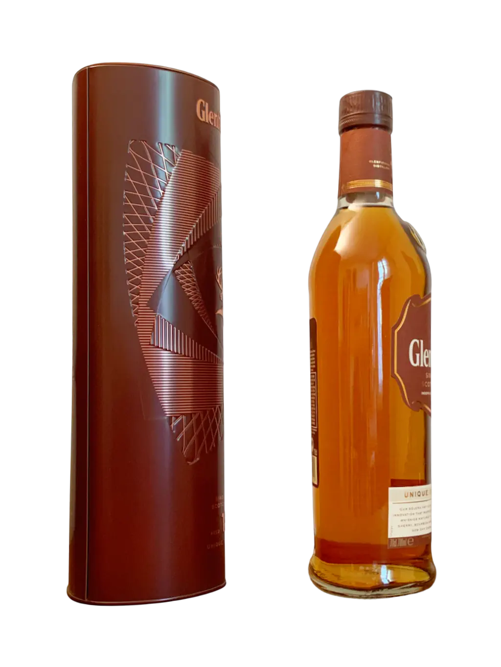Glenfiddich single malt Scotch whisky aged 15 years unique solera reserve dans un étui métallique