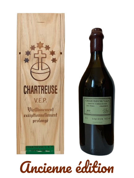 Liqueur Chartreuse VEP Vieillissement Exceptionnellement Prolongé Liqueur Verte fabriquée et mise en bouteille en 2021 par les Pères Chartreux