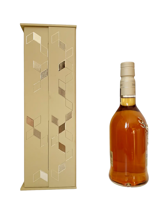 The Dalmore Highland single malt Scotch whisky Luminary nb 1 2022 aged 15 years