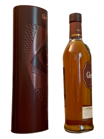 Glenfiddich single malt Scotch whisky aged 15 years unique solera reserve dans un étui métallique