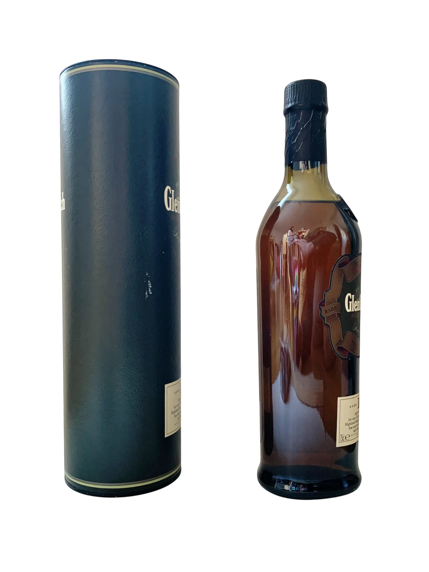 Pure single malt Glenfiddich ancient reserve aged 18 years in oak casks